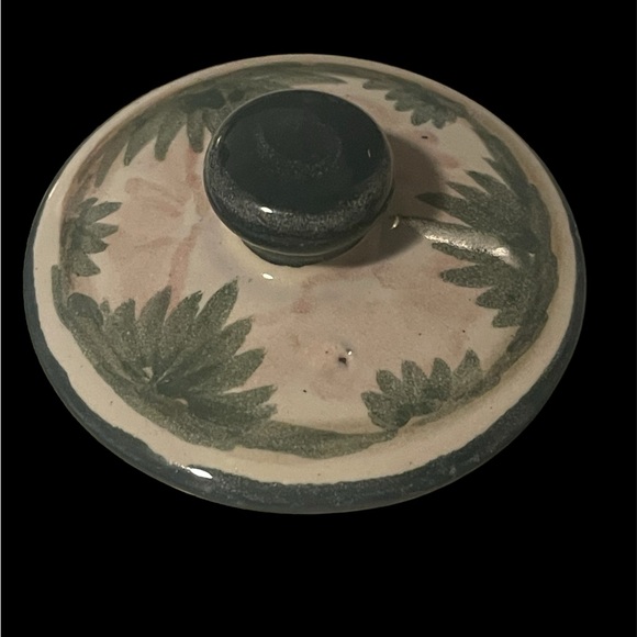 Handcrafted Peruvian Ceramic Teapot with Gray and Cream Design - Picture 7 of 13